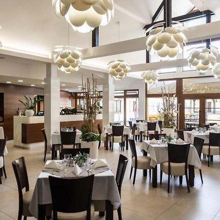 Hotel Sladovna แชร์นาโฮรา ภายนอก รูปภาพ