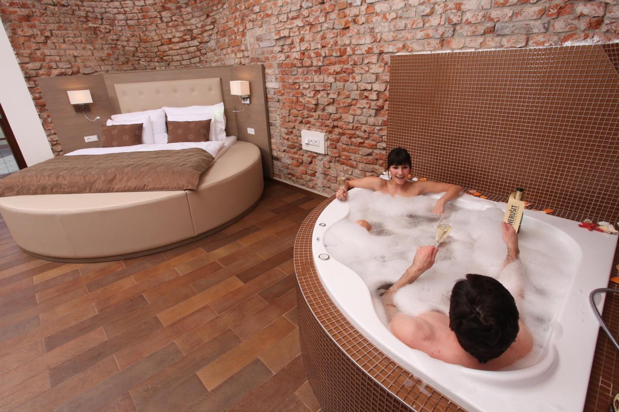 Hotel Sladovna แชร์นาโฮรา ห้อง รูปภาพ