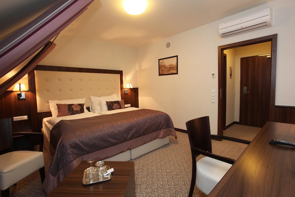 Hotel Sladovna แชร์นาโฮรา ห้อง รูปภาพ
