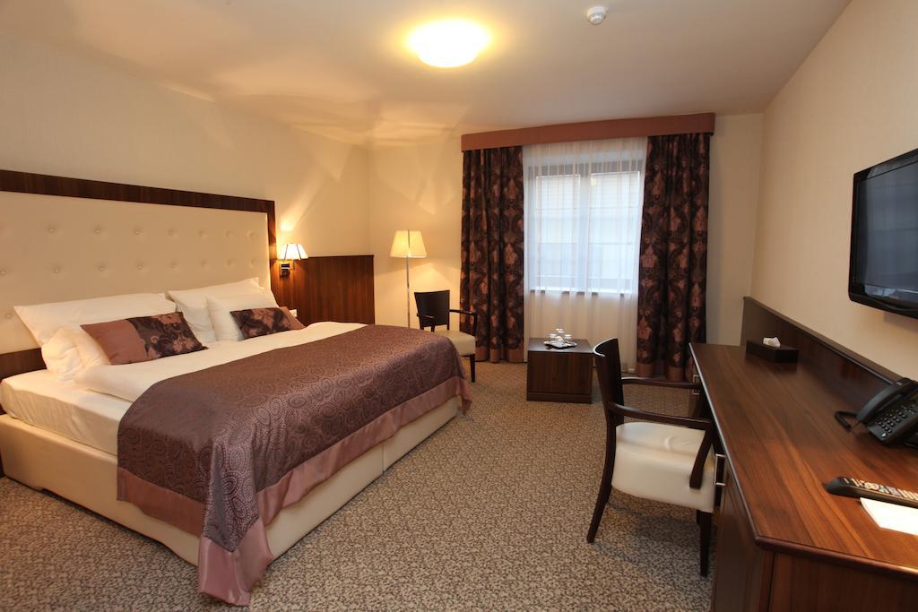 Hotel Sladovna แชร์นาโฮรา ห้อง รูปภาพ